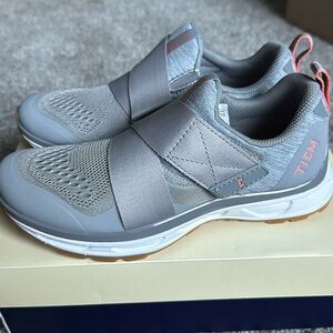 BRAND NEW TIEM CYCLING SHOES